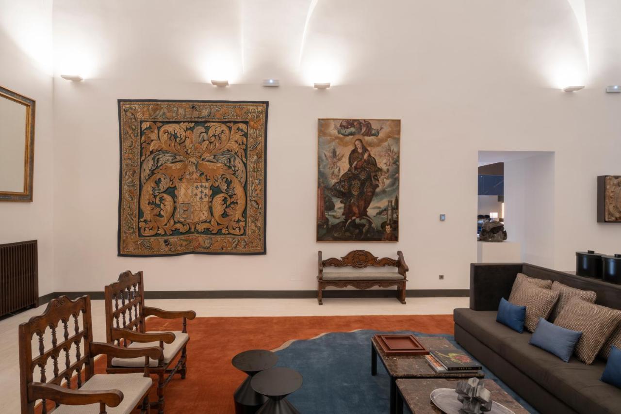 Parador De Turismo De León Esterno foto The interior of the residence