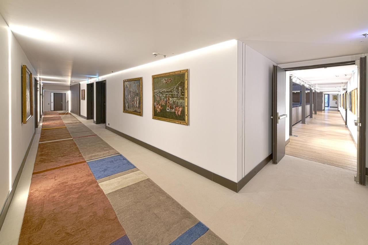 Parador De Turismo De León Esterno foto Corridor